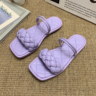 Jauns sieviešu ādas čību modelis ar plakanu zoli vairākās krāsās