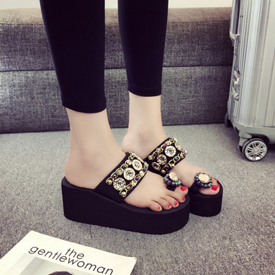 Sieviešu ikdienas čības ar dekoratīviem akmeņiem