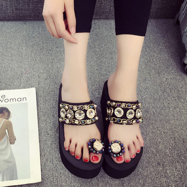 Sieviešu ikdienas čības ar dekoratīviem akmeņiem