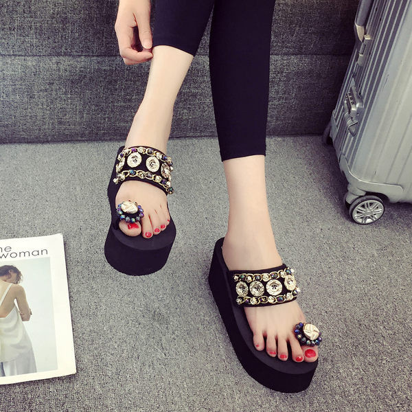 Sieviešu ikdienas čības ar dekoratīviem akmeņiem