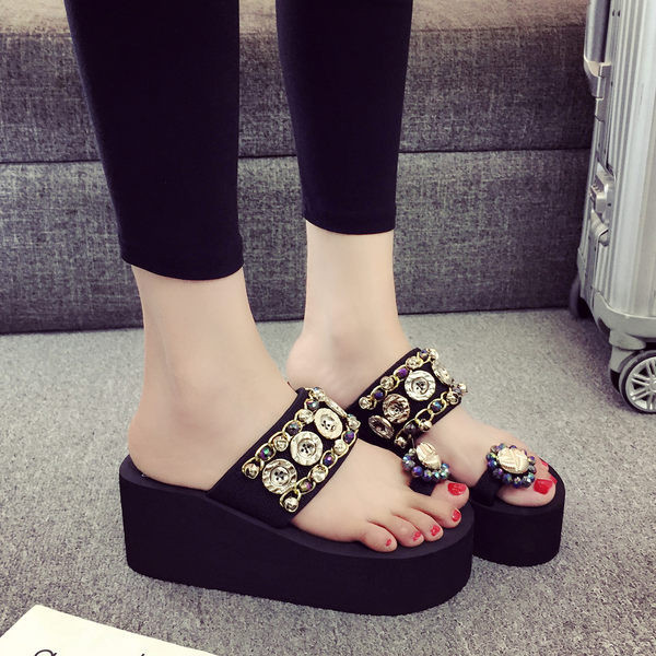 Sieviešu ikdienas čības ar dekoratīviem akmeņiem