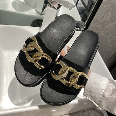 Ikdienas sieviešu čības ar sprādzi bēšā un melnā krāsā