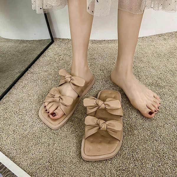 Sieviešu kvadrātveida čības no eko ādas ar lentīti