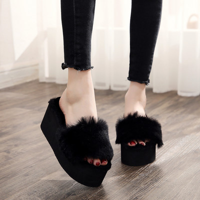 Model nou de papuci de dama cu platforma in jos