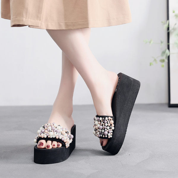 Sieviešu čības ar pērlēm un platformu vairākās krāsās