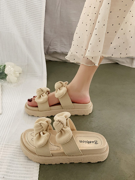 Ikdienas sieviešu čības ar lenti un 4,5 cm zoli