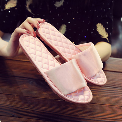 Sieviešu čības ar plakanu zoli četrās krāsās