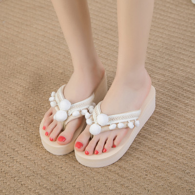 Sieviešu čības ar platformu un 3D elementiem