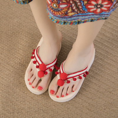 Sieviešu čības ar platformu un 3D elementiem