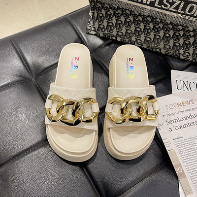 Papuci casual cu platforma si decor metalic