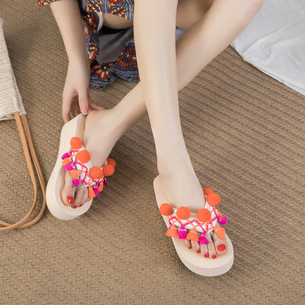 Papuci dama cu elemente 3D si platforma 5 cm