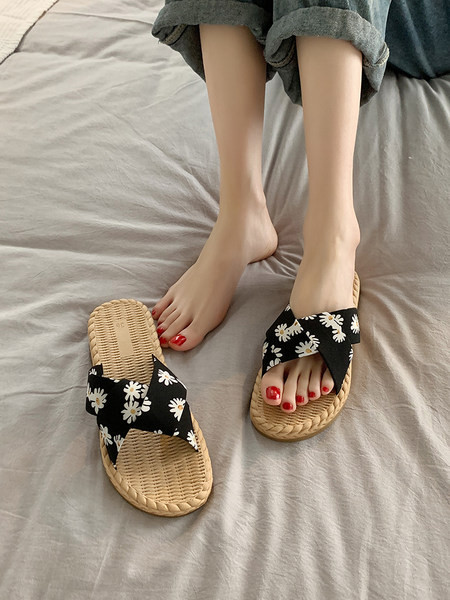 Papuci casual cu bretele încrucișate și aplicații cu flori-pentru femei