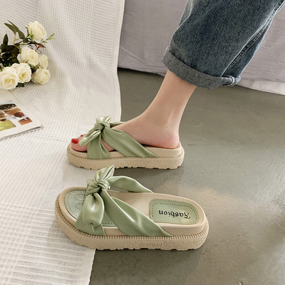 Ikdienas čības ar ādas lencēm un 4 cm zoli