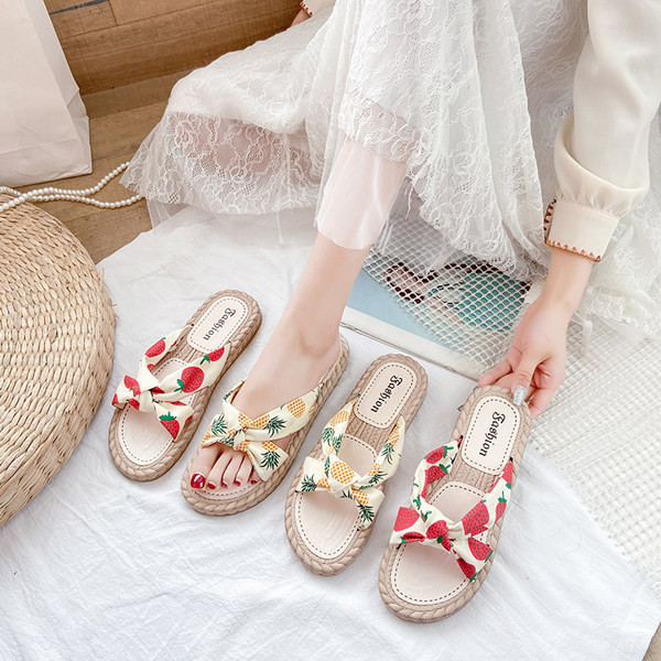 Ikdienas sieviešu čības ar aplikāciju - divu krāsu