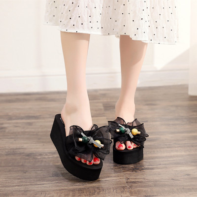 Sieviešu čības ar lenti un platformu trīs krāsās