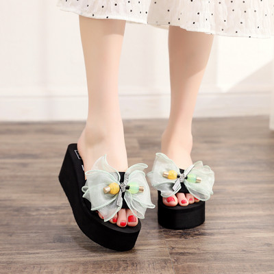 Sieviešu čības ar lenti un platformu trīs krāsās