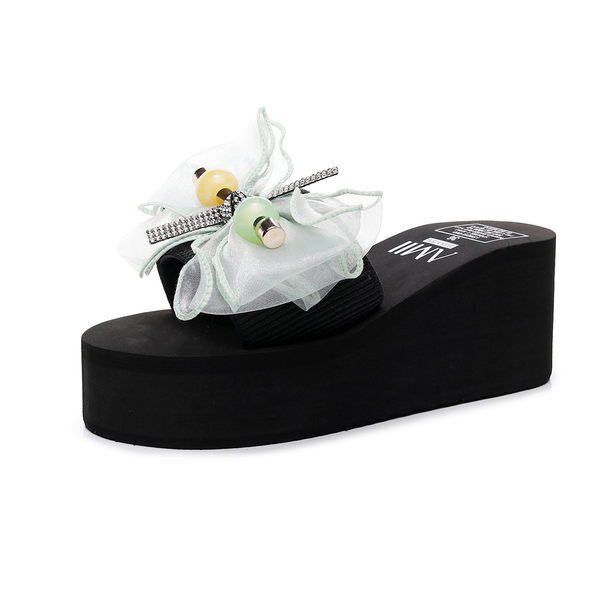 Sieviešu čības ar lenti un platformu trīs krāsās