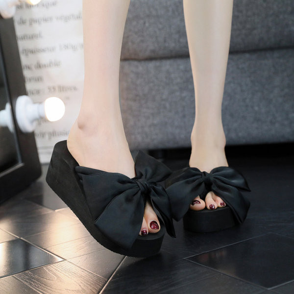 Sieviešu čības ar lenti un platformu vairākās krāsās