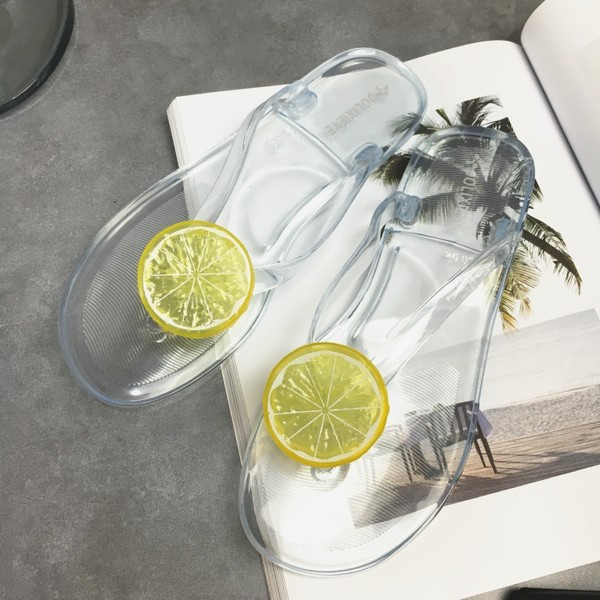 Jauns sieviešu flipu modelis ar 3D aplikācijām