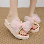 Jauns sieviešu čību modelis ar lentīti un pērlēm