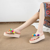 Papuci moderni de dama cu elemente 3D si platforma