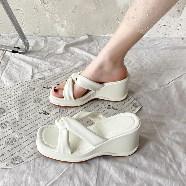 Papuci dama cu platforma de 6 cm din piele ecologica