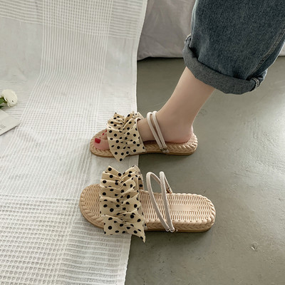 Νέο μοντέλο γυναικείες παντόφλες με επίπεδη σόλα