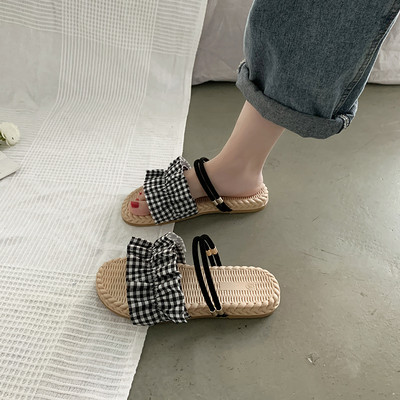 Νέο μοντέλο γυναικείες παντόφλες με επίπεδη σόλα