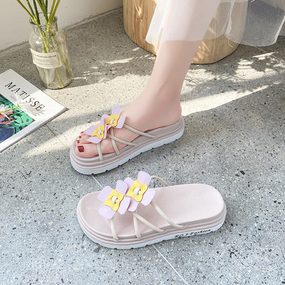 Jauns ikdienas sieviešu čību modelis ar 3D elementu un plakanu zoli