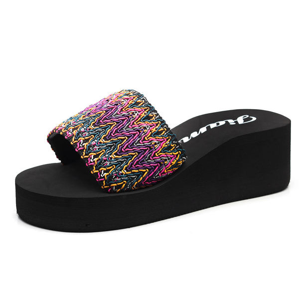 Vasaras sieviešu čības ar 6 cm platformu - vairāki modeļi