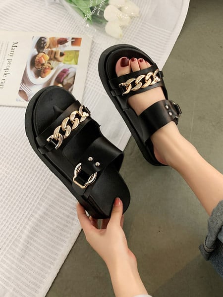 Papuci de dama din piele cu decor metalic in negru si bej