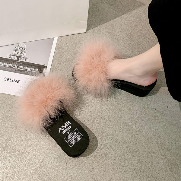 Sieviešu čības ar dūnu rotājumu