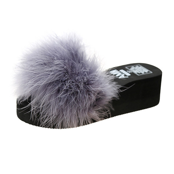 Sieviešu čības ar dūnu rotājumu