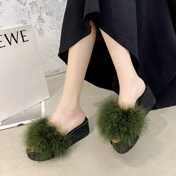 Sieviešu čības ar dūnu rotājumu