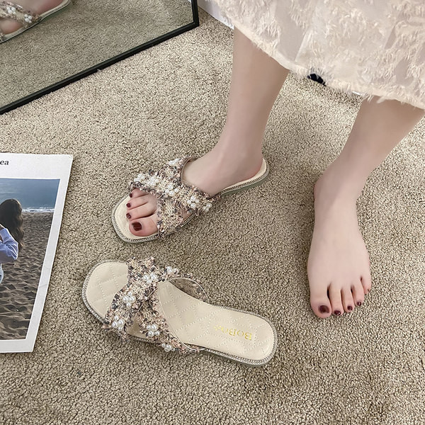 Ležerne ženske papuče s biserima i ukrasnim kamenčićima