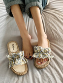 Model nou de papuci casual dama cu model floral si talpa plata in mai multe culori