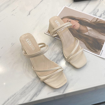 Papuci casual cu bretele subțiri din piele și toc mic și gros