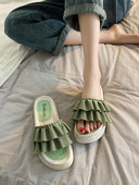 Ikdienas sieviešu čības ar cirtām vairākās krāsās