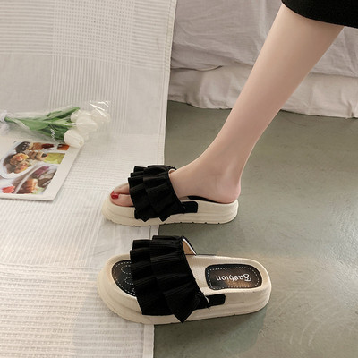 Ikdienas sieviešu čības ar cirtām vairākās krāsās