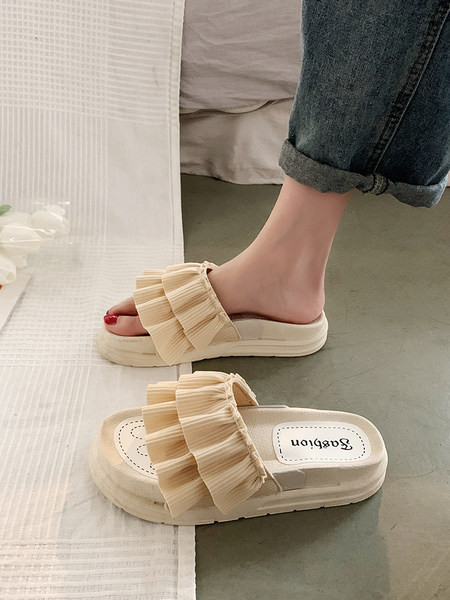 Ikdienas sieviešu čības ar cirtām vairākās krāsās