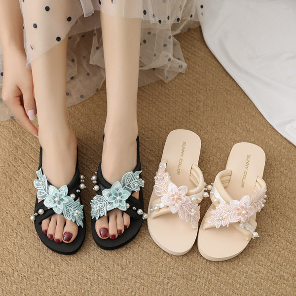 Papuci de damă cu platformă și flori 3D