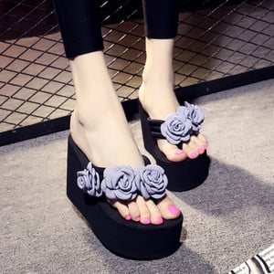 Ženske papuče između prstiju sa 3D cvjetićima