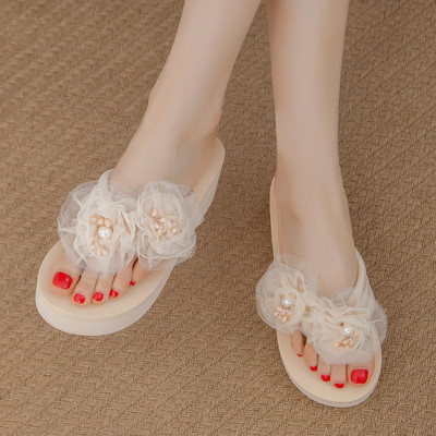 Γυναικείες μοντέρνες παντόφλες με πλατφόρμα και λουλούδια