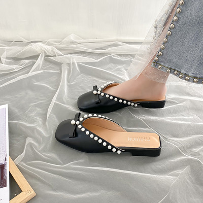 Sieviešu kvadrātveida čības ar lenti un pērlēm