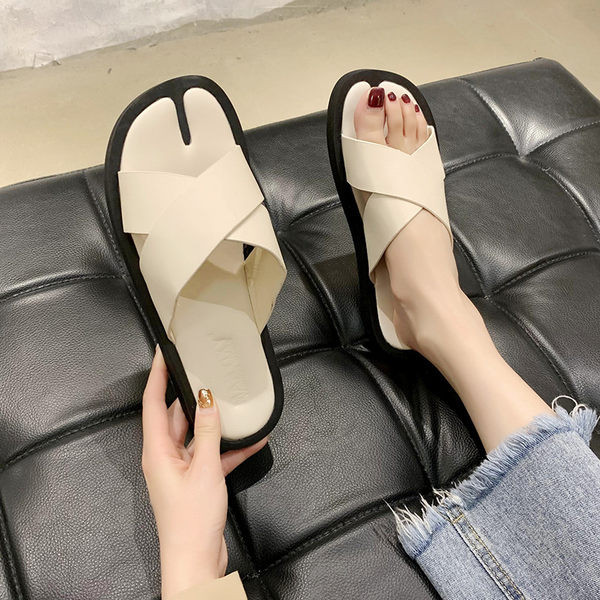 Papuci casual cu bretele incrucisate din piele ecologica pentru femei