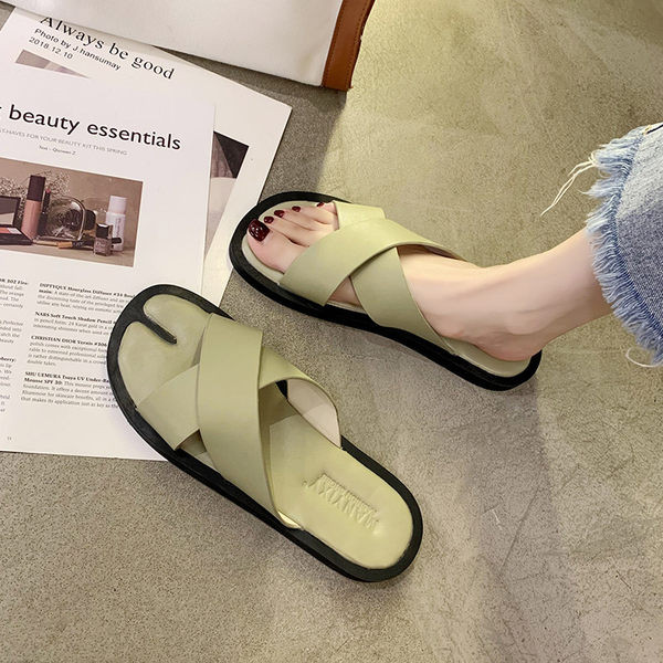 Papuci casual cu bretele incrucisate din piele ecologica pentru femei