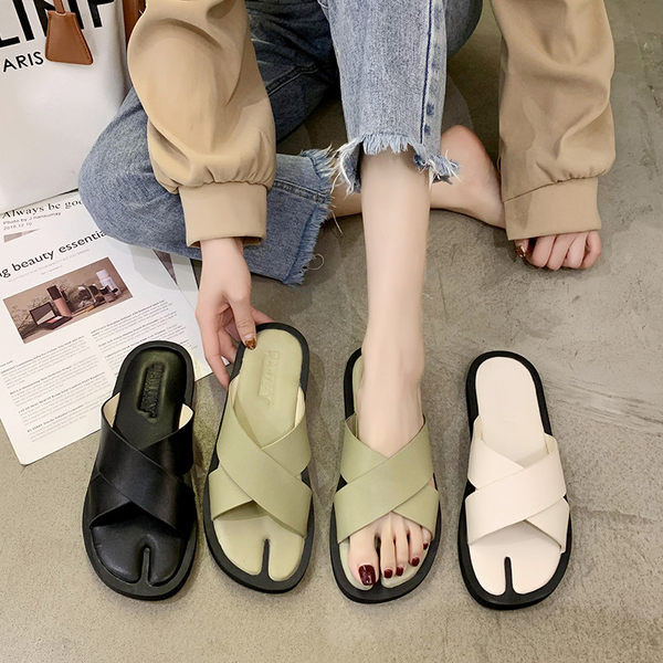 Papuci casual cu bretele incrucisate din piele ecologica pentru femei