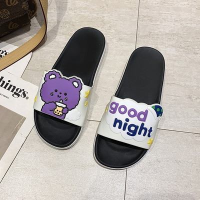 Model nou de șlapi cu aplicație colorată