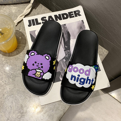 Model nou de șlapi cu aplicație colorată