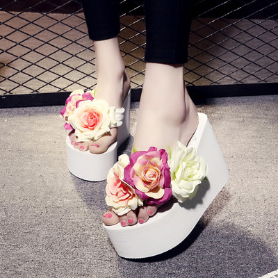 Papuci moderni de dama cu platforma de 11 cm si flori